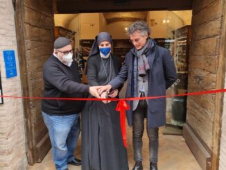 Apre la Bottega delle Monache ad Assisi, si vende birra, olio e marmellata, affianco la bellezza della Chiesa di San Pietro