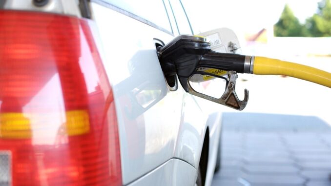 Caro carburanti e niente ristori, gli agenti di commercio chiedono interventi urgenti