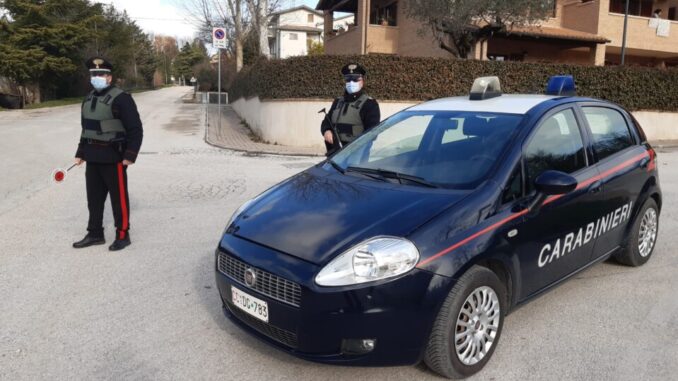 A bordo di un furgone con merce sospetta, denunciati a Foligno. I 3 sono stati denunciati per ipotesi di reato di ricettazione.