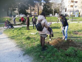 Ponte San Giovanni: “Camminata-Plogging” e “Un albero per il futuro”