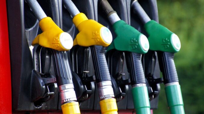 Carburanti: Qe, nuovi interventi al ribasso. Con le quotazioni dei prodotti petroliferi in Mediterraneo che hanno chiuso ieri