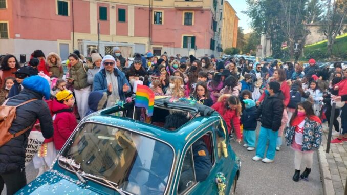 Carnevale al parco Sant'Anna, festa e sfilata nei quartieri Filosofi, Pallotta e Piazza Birago