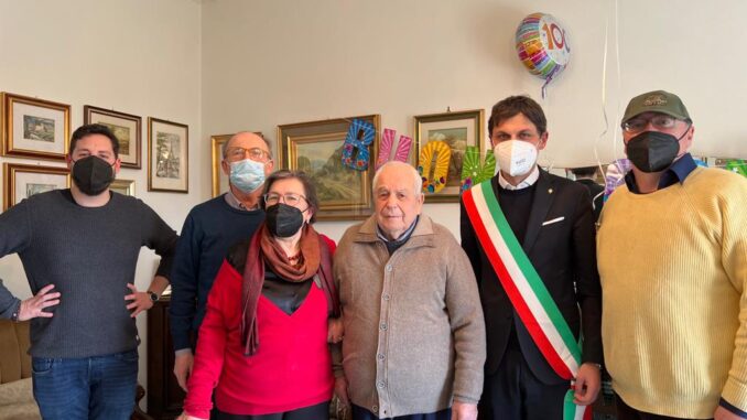 Gli auguri del sindaco Andrea Romizi al centenario Mondo Morucci
