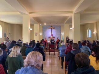 Il cardinale Gualtiero Bassetti in visita alla comunità ucraina. Bassetti: “Noi stiamo con le vittime dell’Ucraina"