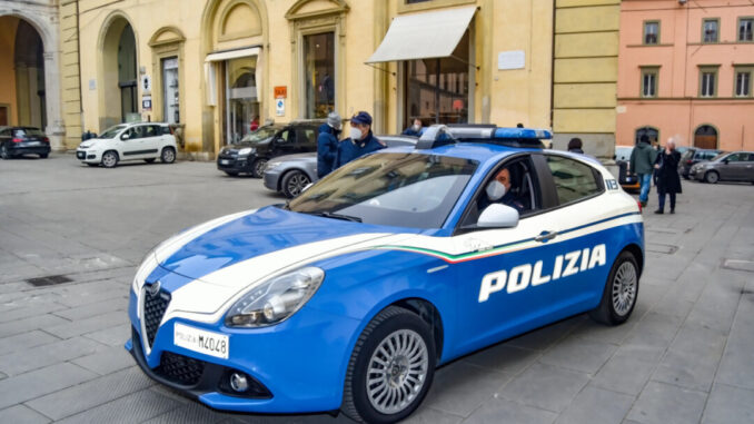 Arrestato con l’accusa di estorsione, botte e minacce per affari di droga