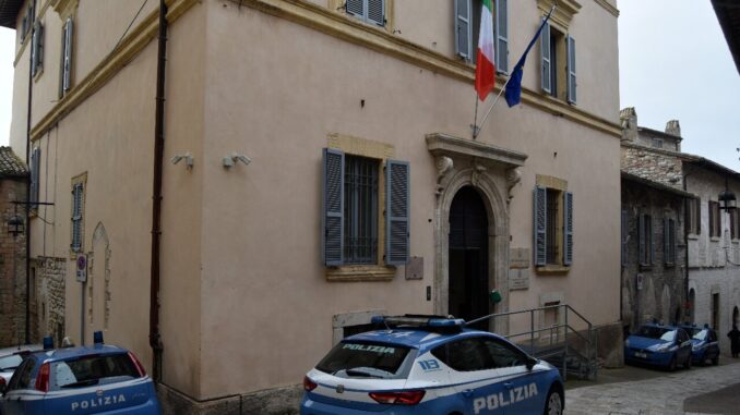 Truffa, vendeva finti abbonamenti a riviste della Polizia di Stato. La polizia è ora sulle tracce del finto sindacalista