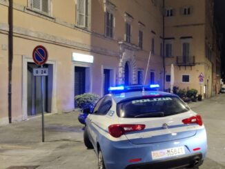 Molesta e studentesse universitarie, uomo denunciato per atti osceni
