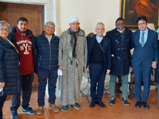 Incontro vescovo Soddu con comunità immigrati, preghiera per la pace