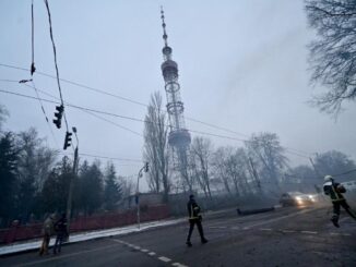 Guerra Ucraina-Russia, attacco a Kiev: missili contro torre tv [Video]