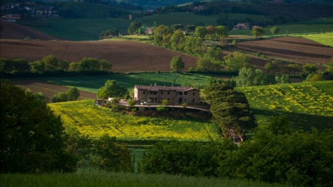 Turismo, Bando Umbria Aperta: rifinanziamento di 8 milioni. La soddisfazione di Confcommercio e Federalberghi Umbria