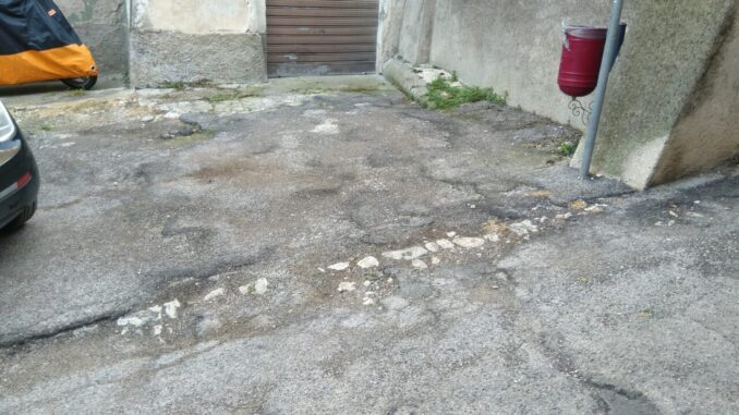 PreoPreoccupante voragine, la volta buona per l'avvio dei lavori in Via Janni? nel prezioso borgo di Collescipoliccupante voragine, la volta buona per l'avvio dei lavori in Via Janni? nel prezioso borgo di Collescipoli