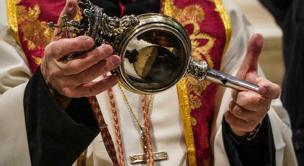 Napoli: miracolo di San Gennaro