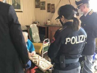 Malata, teme di essere abbandonata, 60enne chiama la Polizia
