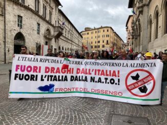 Fuori Draghi dall'Italia, Fronte del Dissenso invade le piazze di Perugia