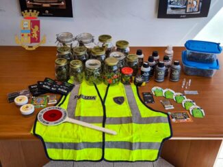 Provoca incidente stradale, ma aveva mezzo chillo di marijuana in auto
