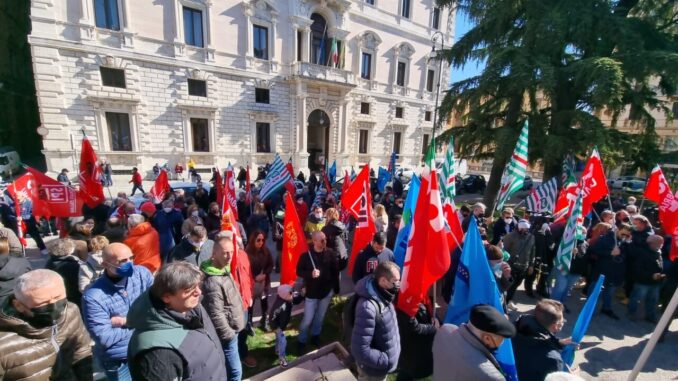 Sanità pubblica Auser in piazza con i sindacati il 22 ottobre a Perugia