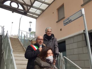 Intitolata al "Suburbia" la scalinata che da via Manzoni porta a Via Bixio