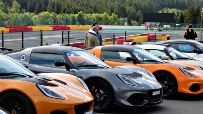 I Soci di Club Lotus Italia al circuito di Varano de’ Melegari, giovedì 2 giugno, dalle ore 10 alle ore 16.30