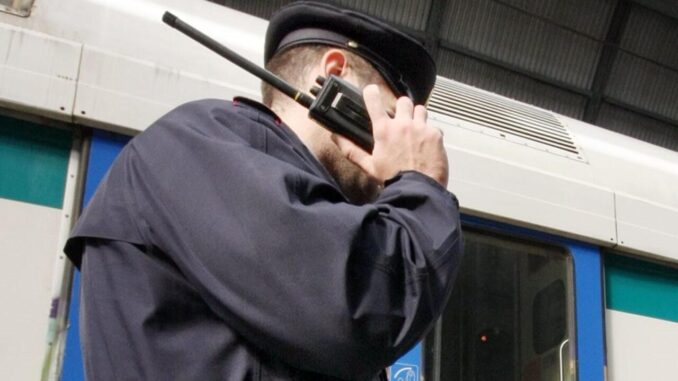 Aggressione capotreno, serve scorta su tutti i treni e vigilanza nelle stazioni