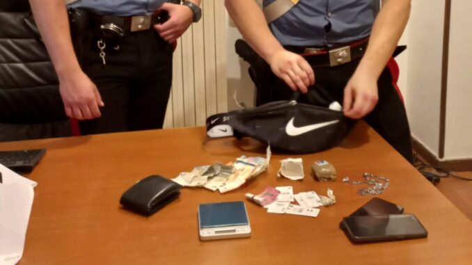 Fermato con 53 grammi di hashish, arrestato a Fontivegge. Un cittadino tunisino del 1993, senza fissa dimora