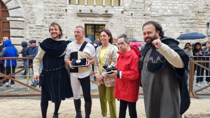 Corsa all'Anello, vince Minestrini di Mezule