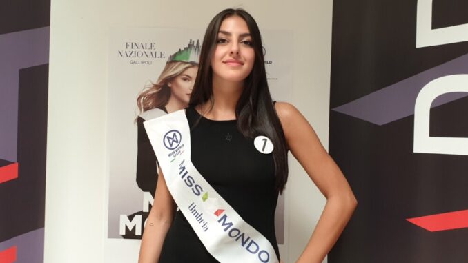 Greta Narcisi in finale a Miss Mondo Italia. La 17enne di Bastia Umbra si contenderà il titolo italiano con altre 24 ragazze