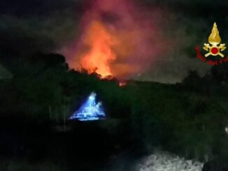 Furioso incendio a Penna in Teverina, ore per domare le fiamme