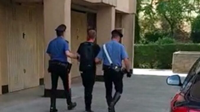 Evade dai domiciliari e va a spasso per Terni, arrestato dai Carabinieri