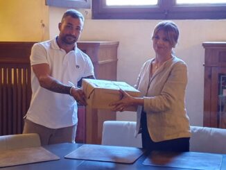 Orvieto, dipendenti Basalto La Spicca raccolgono 2500 firme e le consegnano al sindaco