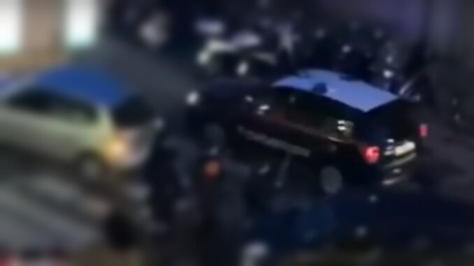 Ubriaco aggredisce i carabinieri nella notte, aveva cacciavite di 24 cm