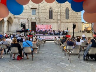 In tanti all’Incontro delle famiglie a Perugia. Il vescovo ed amministratore diocesano mons. Marco Salvi: importanza della Chiesa