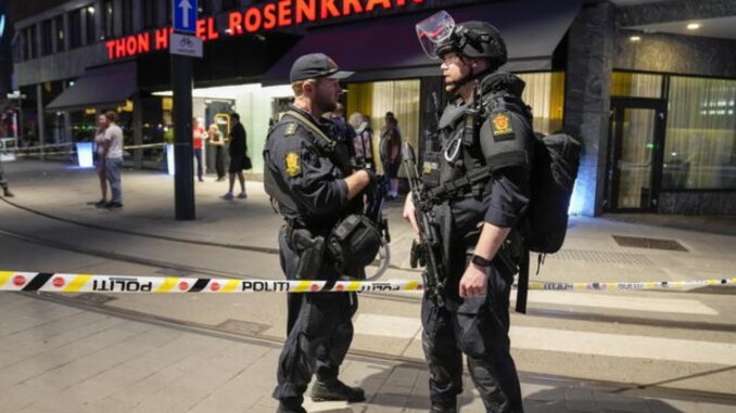 Sparatoria in locale gay a Oslo, due morti, nei giorni del pride