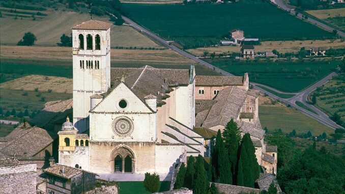 Lega: “Turismo in Umbria cresce ovunque tranne che ad Assisi, sindaco Proietti assente”.