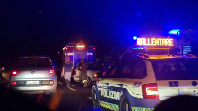 Incidente stradale sulla E45 a Balanzano, due auto si scontrano, un ferito