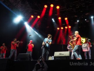 Mark Lettieri & Funk Off sul palco dell'Arena Santa Giuliana