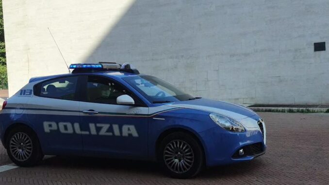 Aveva con sé metadone, ma non ha spiegato perché, denunciata