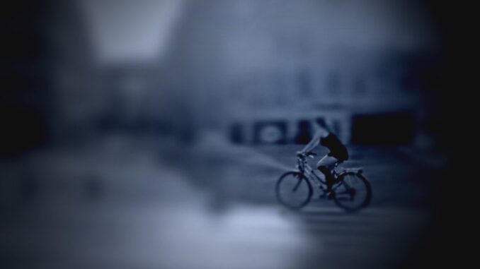 Turista in biciletta elettrica si perde a Fontivegge, attimi di paura