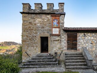 Presentazione libro La Madonna dei Portenti sabato 20 agosto da La Confraternita della Madonna dell’Addolorata