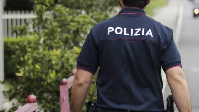 Inseguimento in centro a Foligno, catturato ladro, complice è scappato