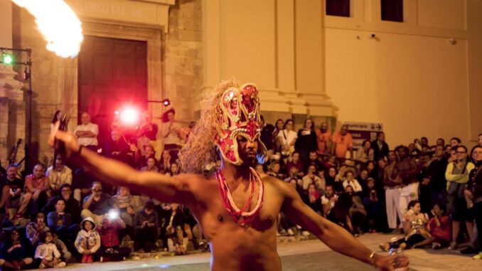 Sabato 13 agosto a Calvi dell'Umbria torna "la notte del labirinto"