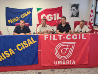 Trasporto pubblico, la controproposta dei sindacati, gara su due lotti per gomma e ferro