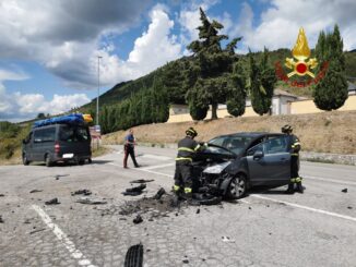 Incidente sulla Flaminia, ferito un minorenne ferito nello scontro tra 2 mezzi