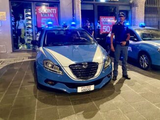 Usa spray al peperoncino dentro la discoteca e scatena il panico