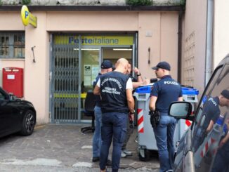 Rapina alle Poste di Montebello, picchiato dipendente, ladri fuggono a mani vuote