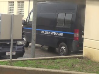 Crescente violenza nel carcere di Capanne, poliziotti penitenziari feriti