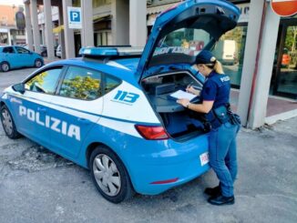 Aggredita in un centro commerciale per motivi di gelosia