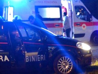 Accoltellato per avere difeso la fidanzata, presi due 17enni