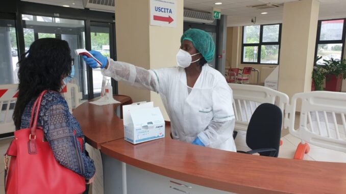 Riorganizzazione delle Aziende Ospedaliere di Perugia e Terni, assunzioni sospese