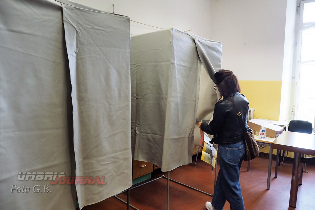 Elezioni, urne aperte in Umbria per sei comuni al voto
