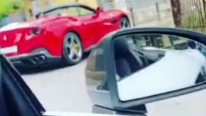 Danni alle auto: la Ferrari prima in classifica in Italia, dati carVertical